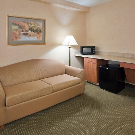 Holiday Inn Express Hotel & Suites Drums-Hazelton, An Ihg Hotel Ruang foto