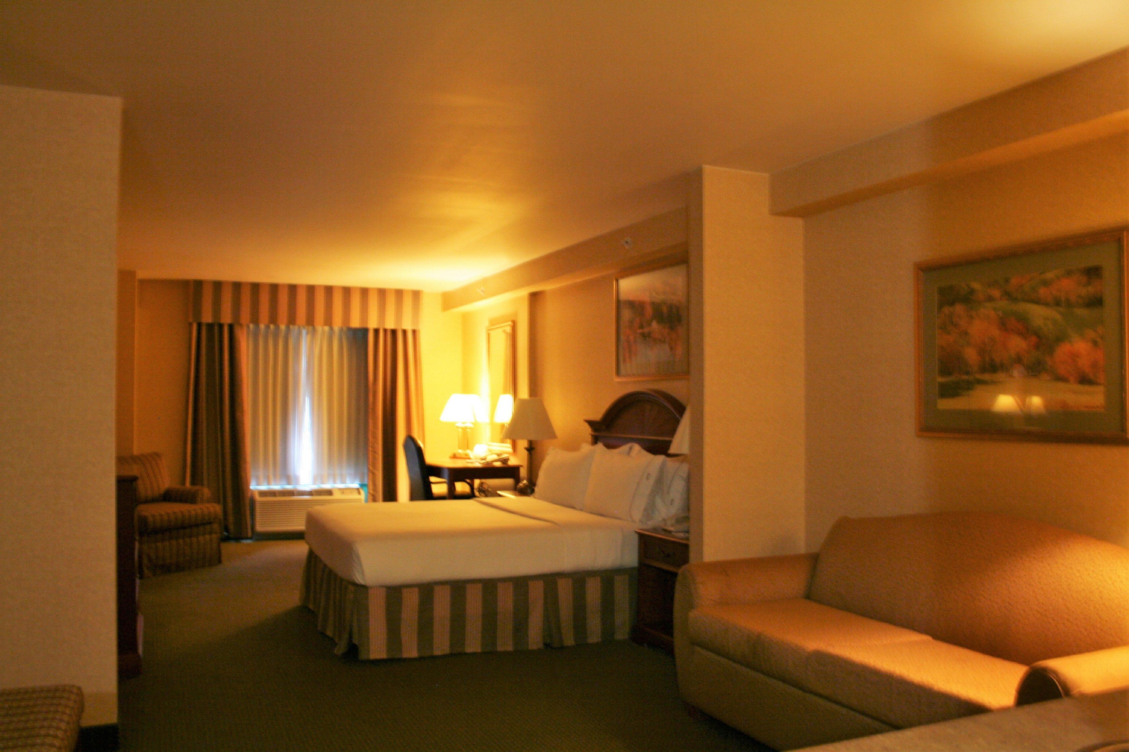 Holiday Inn Express Hotel & Suites Drums-Hazelton, An Ihg Hotel Bagian luar foto