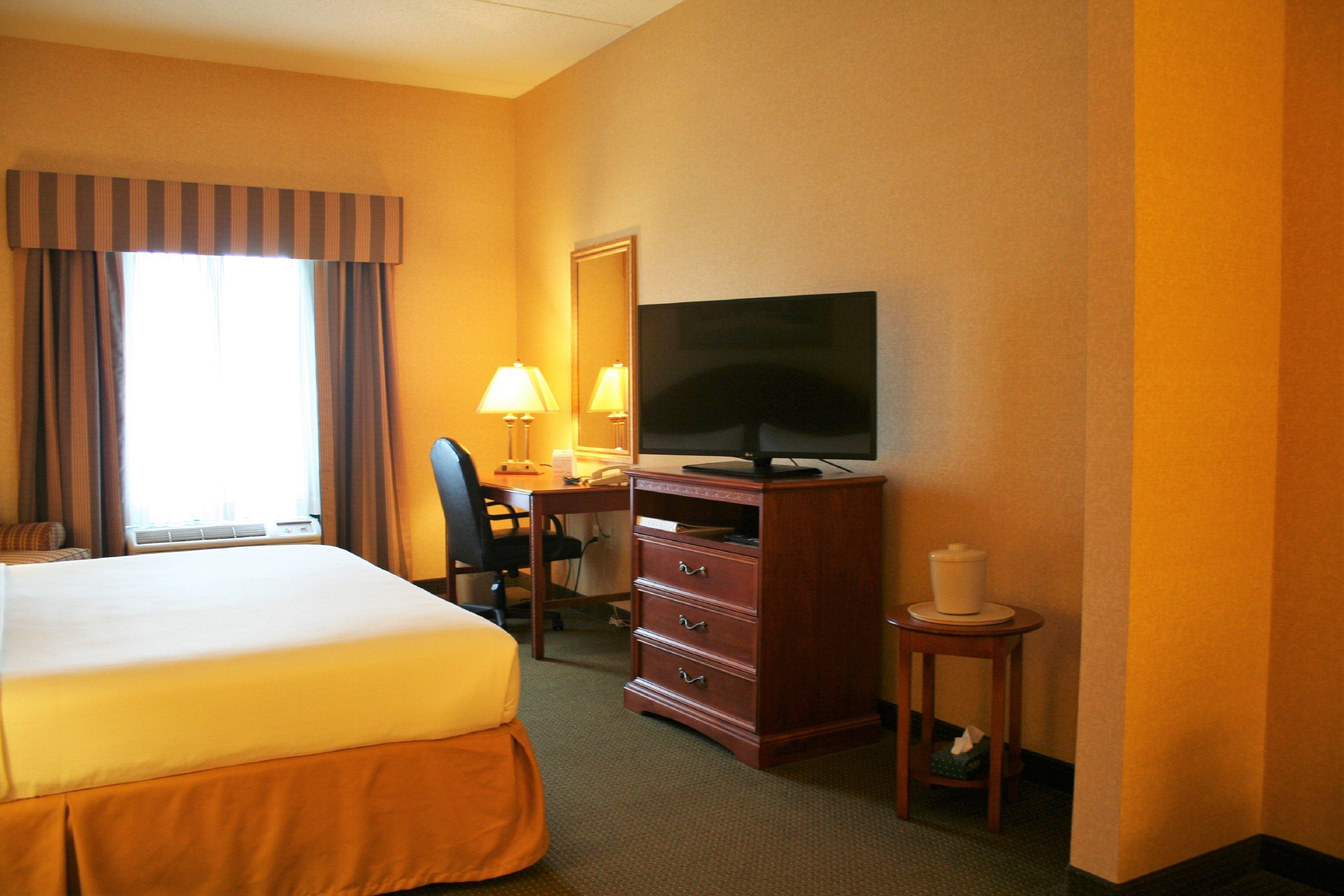 Holiday Inn Express Hotel & Suites Drums-Hazelton, An Ihg Hotel Bagian luar foto