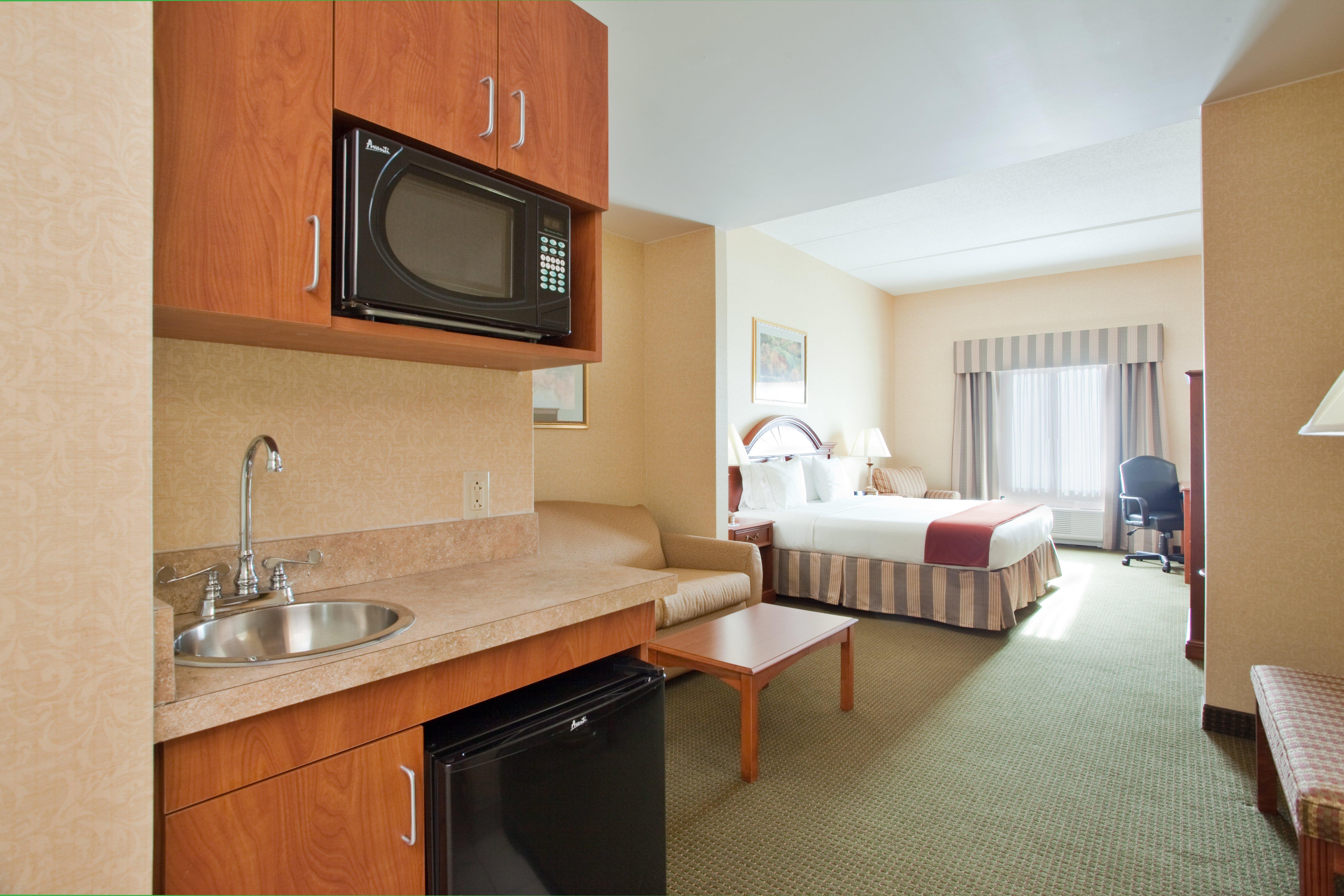 Holiday Inn Express Hotel & Suites Drums-Hazelton, An Ihg Hotel Ruang foto
